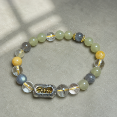 Meadow Signal finished crystal bracelet design detail 5 thumbnail